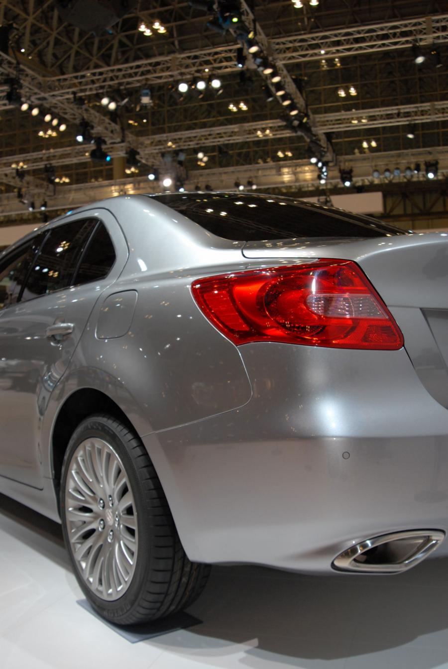  Suzuki Kizashi 2010 года  (фото 122 из 136)